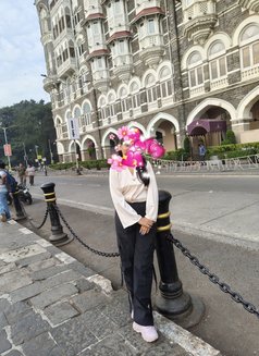 Rakhi Kumari - escort in Mumbai Photo 1 of 3