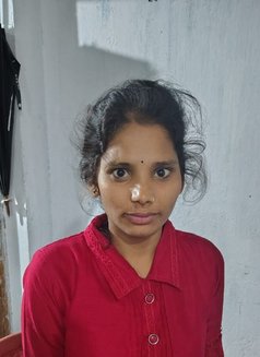 Rakhi Real Meet & Cam Show - puta in Bangalore Photo 1 of 1