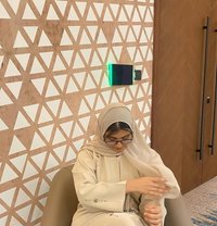 Rakshi - escort in Abu Dhabi