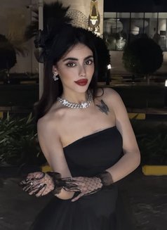 Rama - puta in Dubai Photo 3 of 5