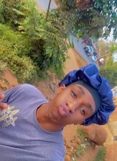 Ramah - Acompañantes masculino in Nairobi Photo 4 of 6