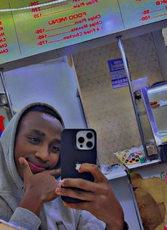 Ramah - Acompañantes masculino in Nairobi Photo 5 of 6