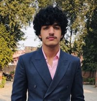Raman - Acompañantes masculino in New Delhi
