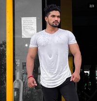 Raman - Acompañantes masculino in New Delhi