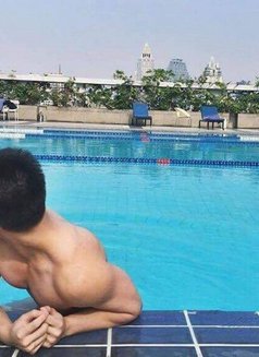 Young And Wild World Traveller - Male escort in Makati City Photo 7 of 15