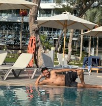 Rami Cairo - Acompañantes masculino in Cairo Photo 6 of 7