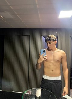 Rami - Male escort in Riyadh Photo 4 of 4