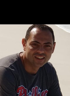 Rami - Male escort in Cairo Photo 2 of 3