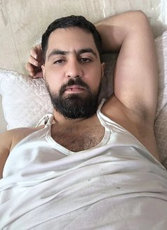 Rami - Male dominatrix in Beirut Photo 1 of 4