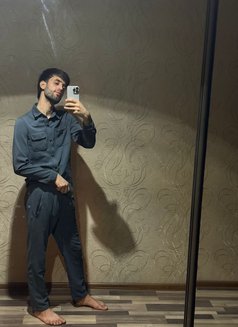 Ramil - Male escort in Baku Photo 2 of 5