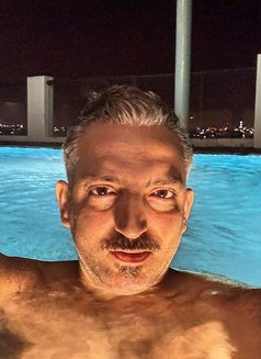 Ramin - masseur in Dubai Photo 5 of 7