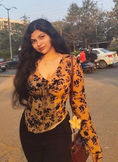 Ramiya - escort in Kochi Photo 1 of 8