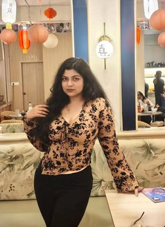 Ramiya - escort in Kochi Photo 6 of 8