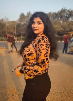 Ramiya - escort in Kochi Photo 7 of 8