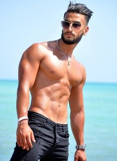 Ramon - Male escort in Dubai Photo 1 of 7