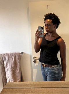 Ramsey White - Male escort in Nairobi Photo 2 of 3