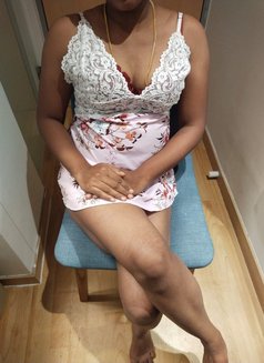 Ramya Chennai Tamil cam Girl & real meet - adult performer in Chennai Photo 2 of 5