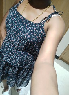 Ramya Chennai Tamil cam Girl & real meet - adult performer in Chennai Photo 5 of 5