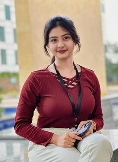 Ramya - escort in Chennai Photo 2 of 5