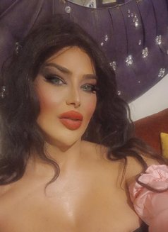 Ramyela - Transsexual escort in Beirut Photo 9 of 9