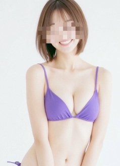 Ran - escort in Osaka Photo 2 of 3