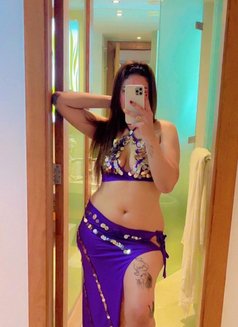 Rana - puta in Dubai Photo 4 of 10