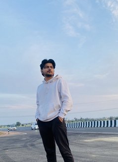 Rana - Male escort in Gurgaon Photo 3 of 6
