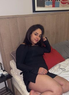Rana - escort in Beirut Photo 5 of 6