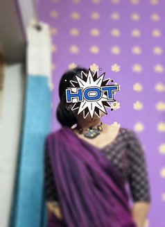 Real Meet & ( Cam face with nude) - puta in Chennai Photo 6 of 7