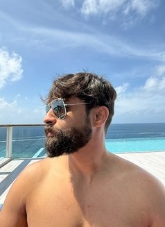 Randheer - Male escort in Indore Photo 4 of 4