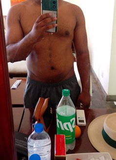 Ranga - Acompañantes masculino in Colombo Photo 2 of 2