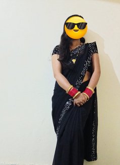 I'm housewife cam show sex - escort in Hyderabad Photo 2 of 4