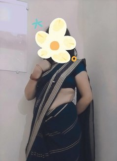 I'm housewife cam show sex - escort in Hyderabad Photo 3 of 4