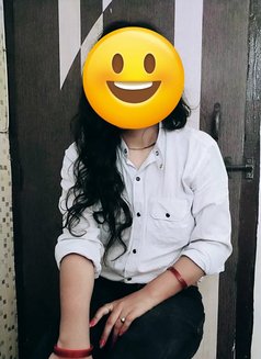 I'm housewife cam show sex - escort in Hyderabad Photo 4 of 4