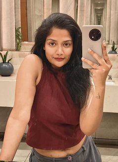 Rani - escort in Muscat Photo 3 of 3