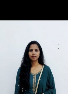 Rani - escort in Doha Photo 3 of 4