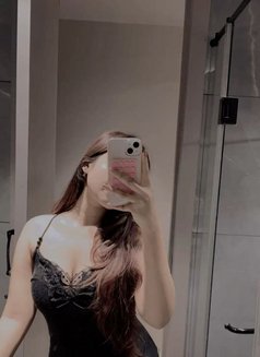 Rani - escort in New Delhi Photo 1 of 4