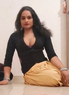 Rani - Acompañantes transexual in Pune Photo 2 of 3