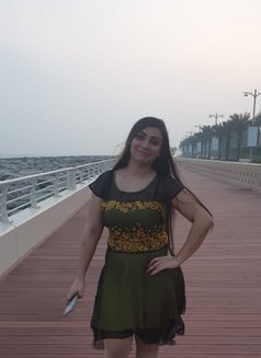 Rani Indian Girl - puta in Dubai Photo 2 of 7