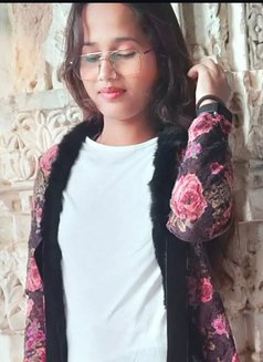 Rani Kumari Independent Cam Show & Real - puta in Pune Photo 3 of 5