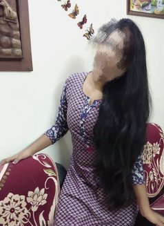 Rani Kumari Independent Cam Show & Real - puta in Pune Photo 1 of 5