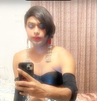 Rani Sen - Transsexual escort in New Delhi Photo 3 of 3