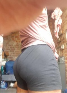 Rani Sen - Transsexual escort in New Delhi Photo 10 of 30
