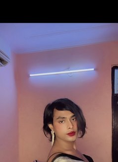 Rani Sen - Transsexual escort in New Delhi Photo 13 of 30