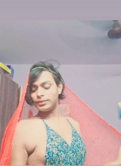 Rani Sen - Transsexual escort in New Delhi Photo 3 of 3