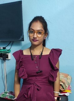 Rani Sharma - puta in Pune Photo 4 of 4
