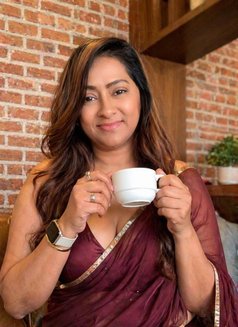 Rani Singh - escort in New Delhi Photo 4 of 6