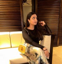 Rani Singh - puta in Surat
