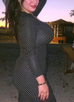Rania - escort in Cairo Photo 1 of 6