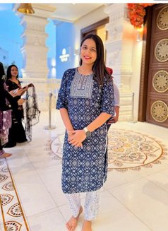 RaNia in Dubai - escort in Dubai Photo 7 of 12